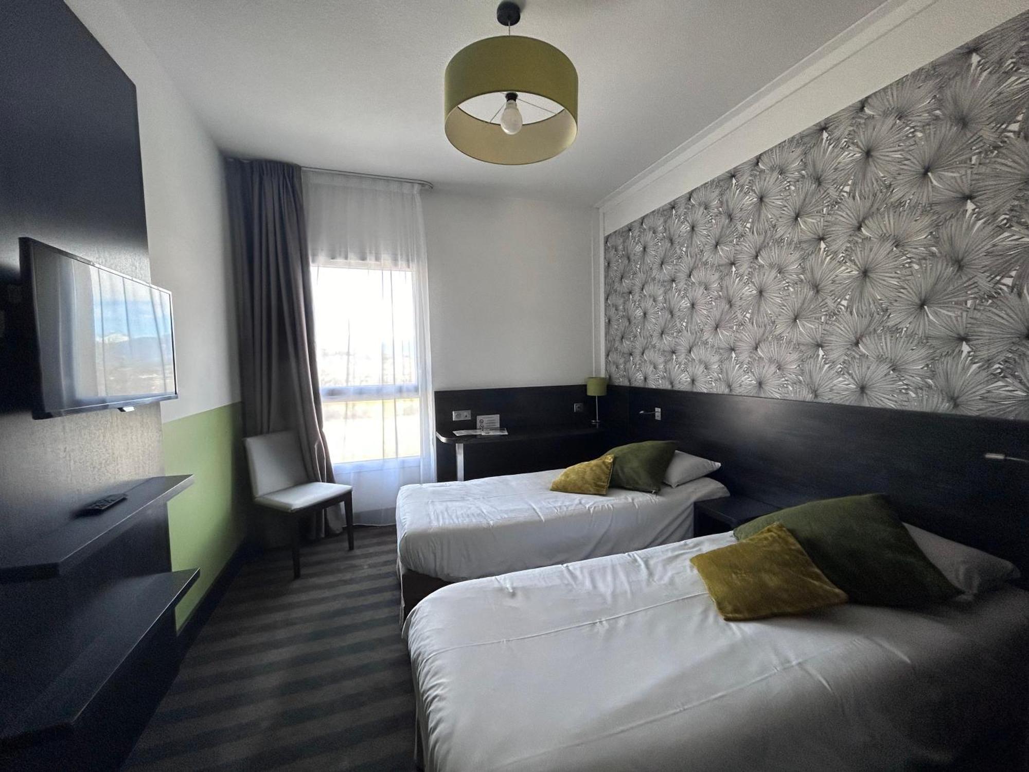 Ax Hotel Spa & Restaurant Chorges Ngoại thất bức ảnh