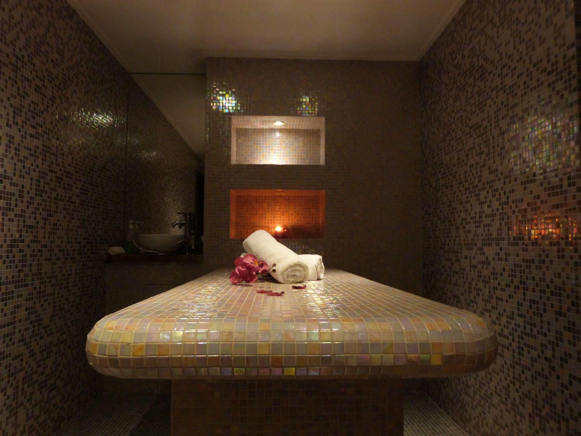 Ax Hotel Spa & Restaurant Chorges Ngoại thất bức ảnh